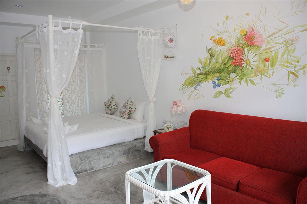 Chic Boutique Hotel Phuket Esterno foto