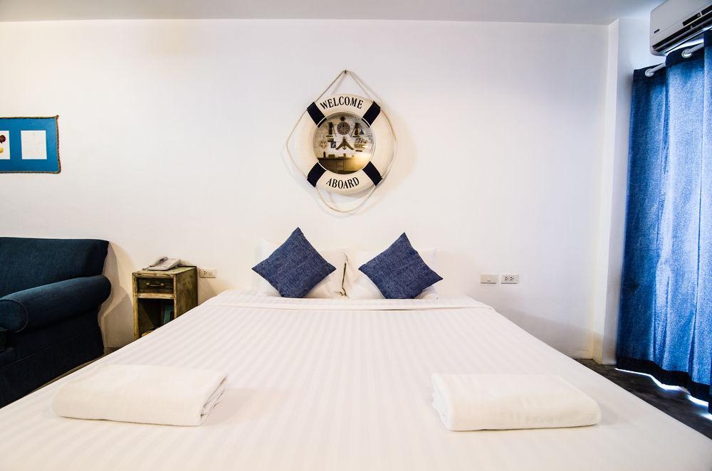 Chic Boutique Hotel Phuket Esterno foto