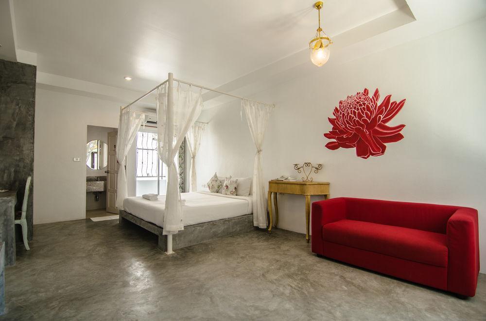 Chic Boutique Hotel Phuket Esterno foto