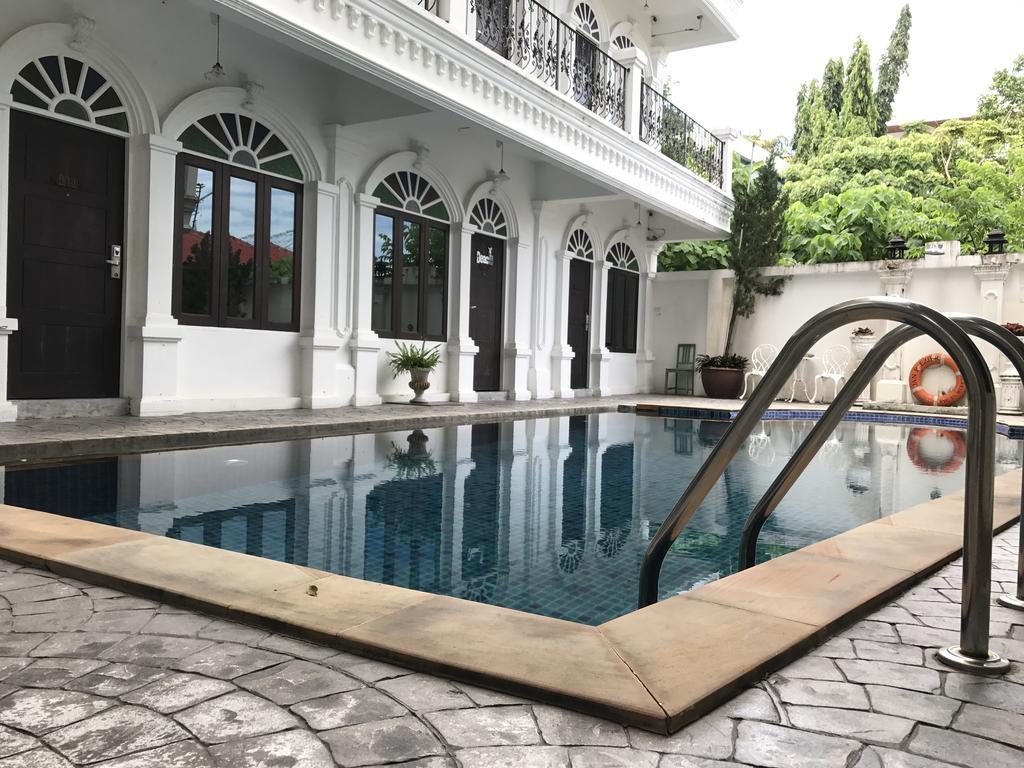 Chic Boutique Hotel Phuket Esterno foto