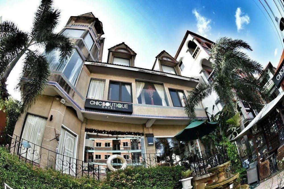 Chic Boutique Hotel Phuket Esterno foto
