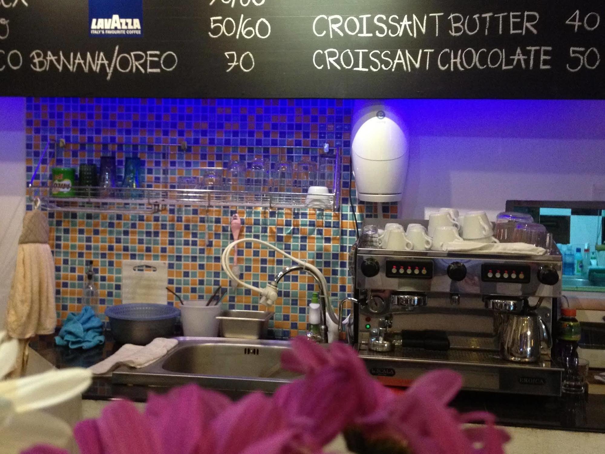 Chic Boutique Hotel Phuket Esterno foto